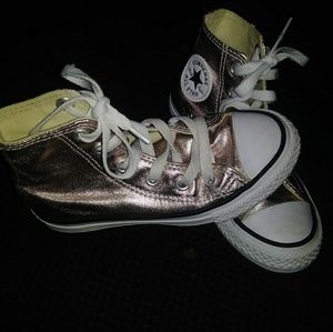 Girls converse